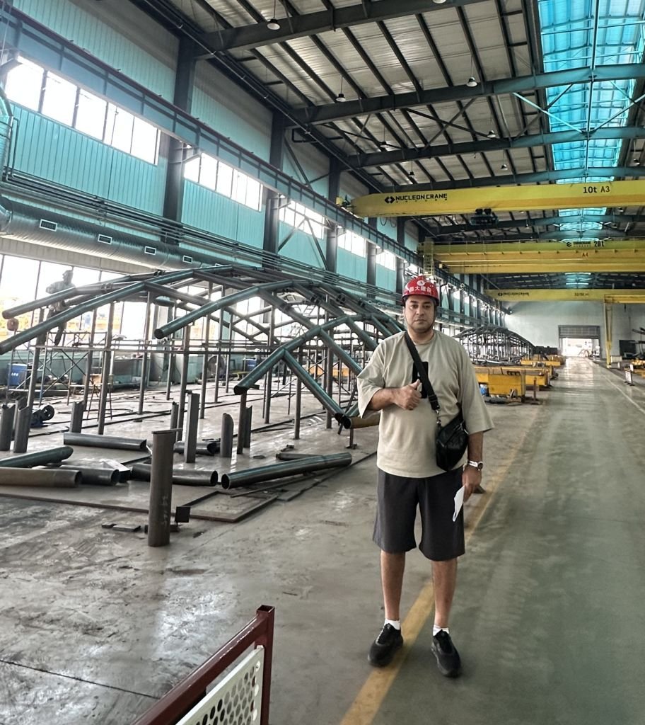 Client from Middle East Visits Guoyu Steel Factory to Inspect Custom Steel Structure Fabrication Project 5 d919cd02fe3e152699eddd53534d8a6c_origin(1)